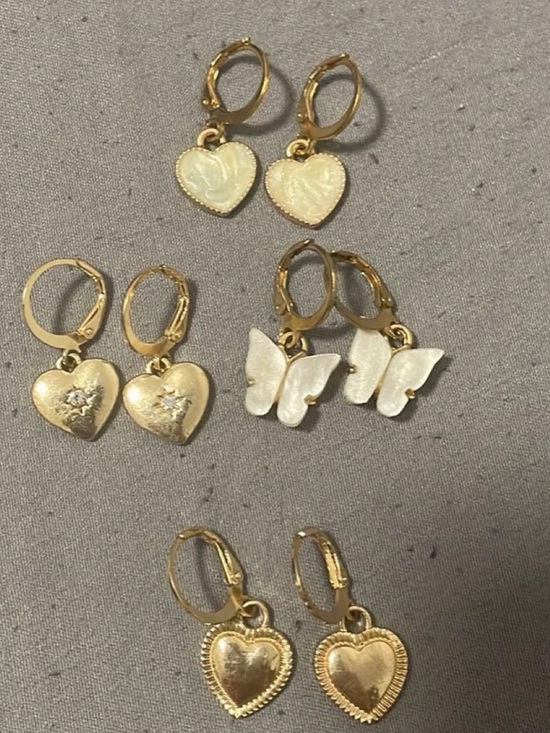 Assorted earrings - Picture 2 of 11